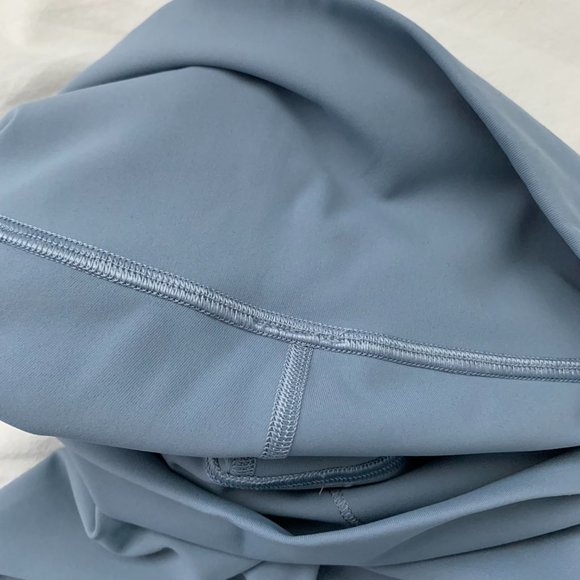 Wunder Under High-Rise Tight 28” *Full-on Luxtreme Size 6 in Chambray - Picture 8 of 9